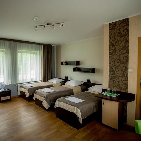 Restauracja Sonata Bed & Breakfast Zwierzyniec Bagian luar foto