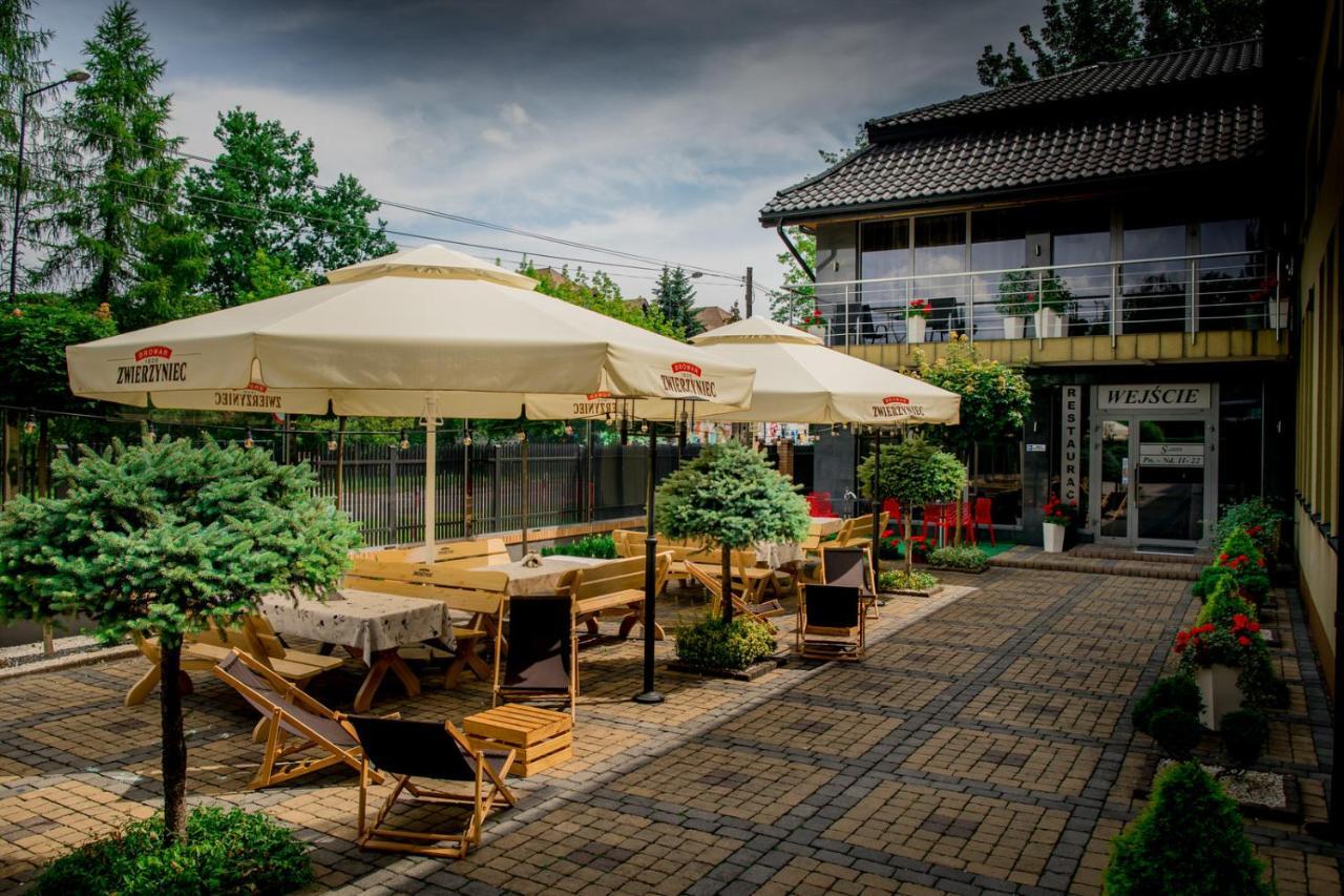 Restauracja Sonata Bed & Breakfast Zwierzyniec Bagian luar foto