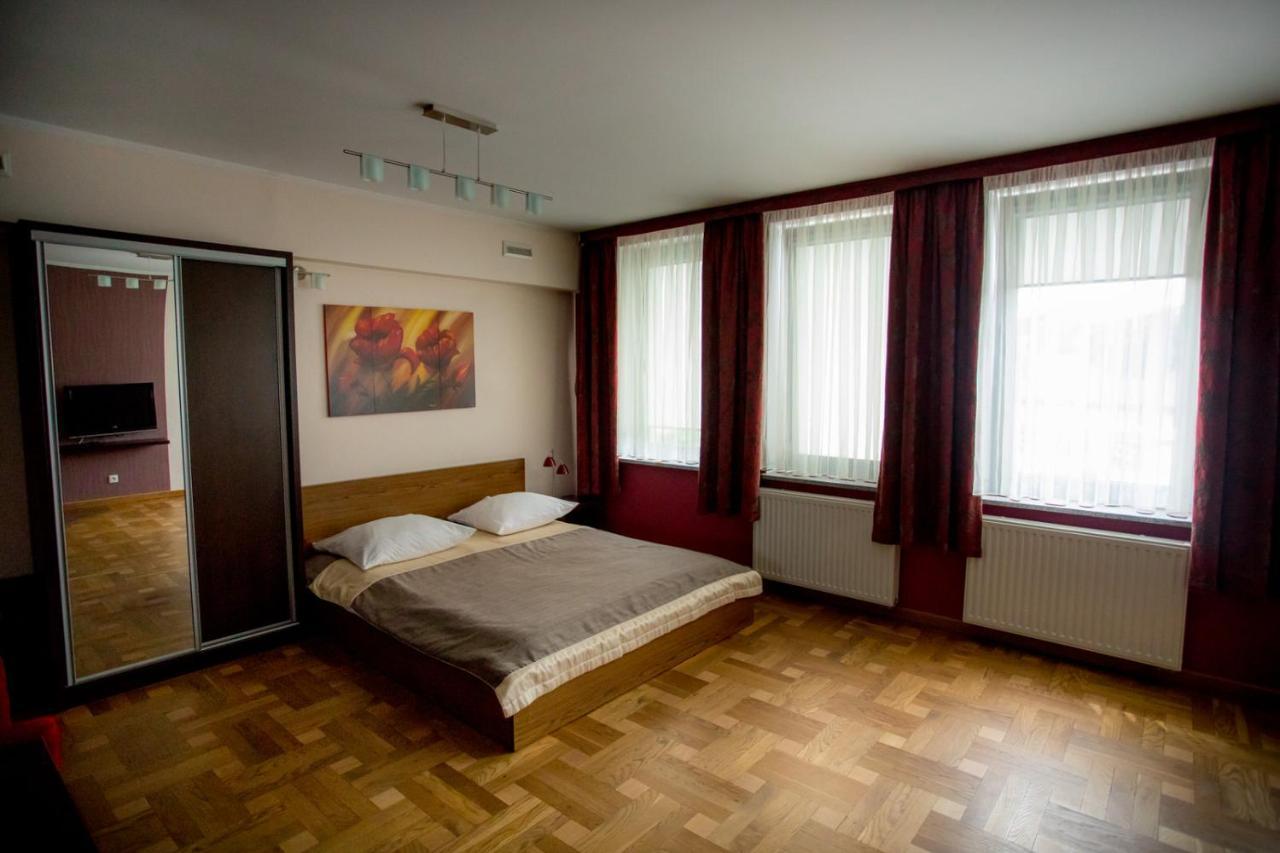 Restauracja Sonata Bed & Breakfast Zwierzyniec Bagian luar foto