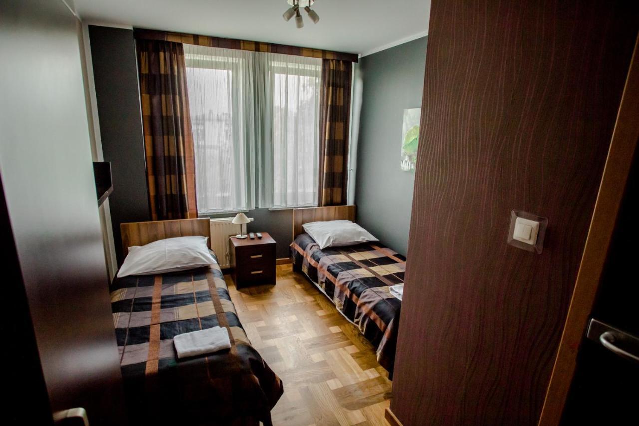 Restauracja Sonata Bed & Breakfast Zwierzyniec Bagian luar foto